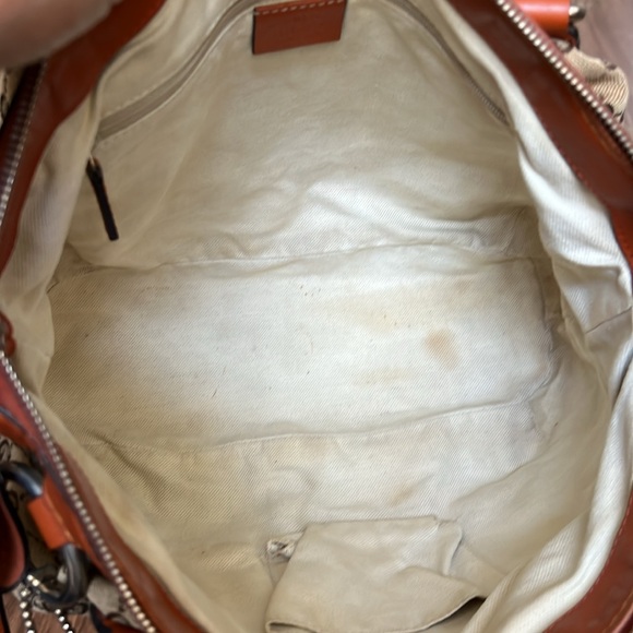 A190 - 💯 % authentic Gucci shoulder bag - Picture 12 of 16